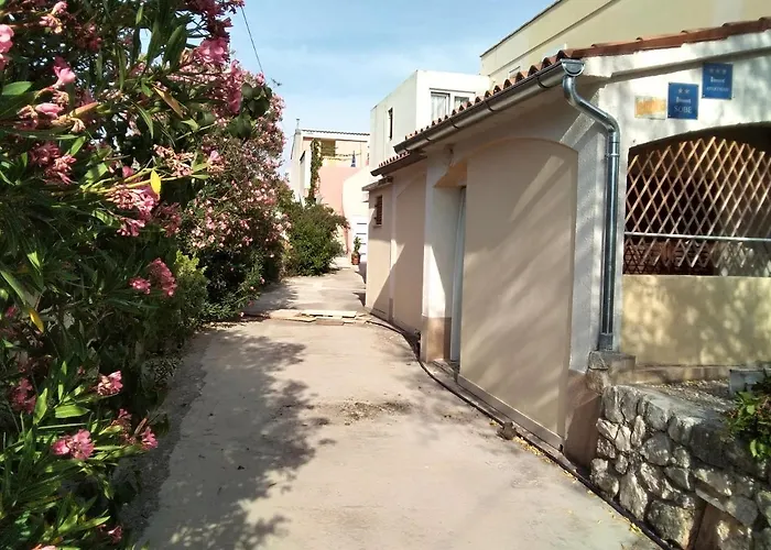 Isabele * Brodarica (Sibenik-Knin)